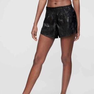 Athleta Womens Black Camo Embossed Racer Running Athletic Workout Shorts, Medium